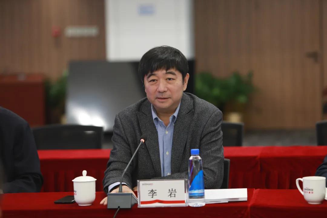 李总讲话.jpg 李总讲话.jpg