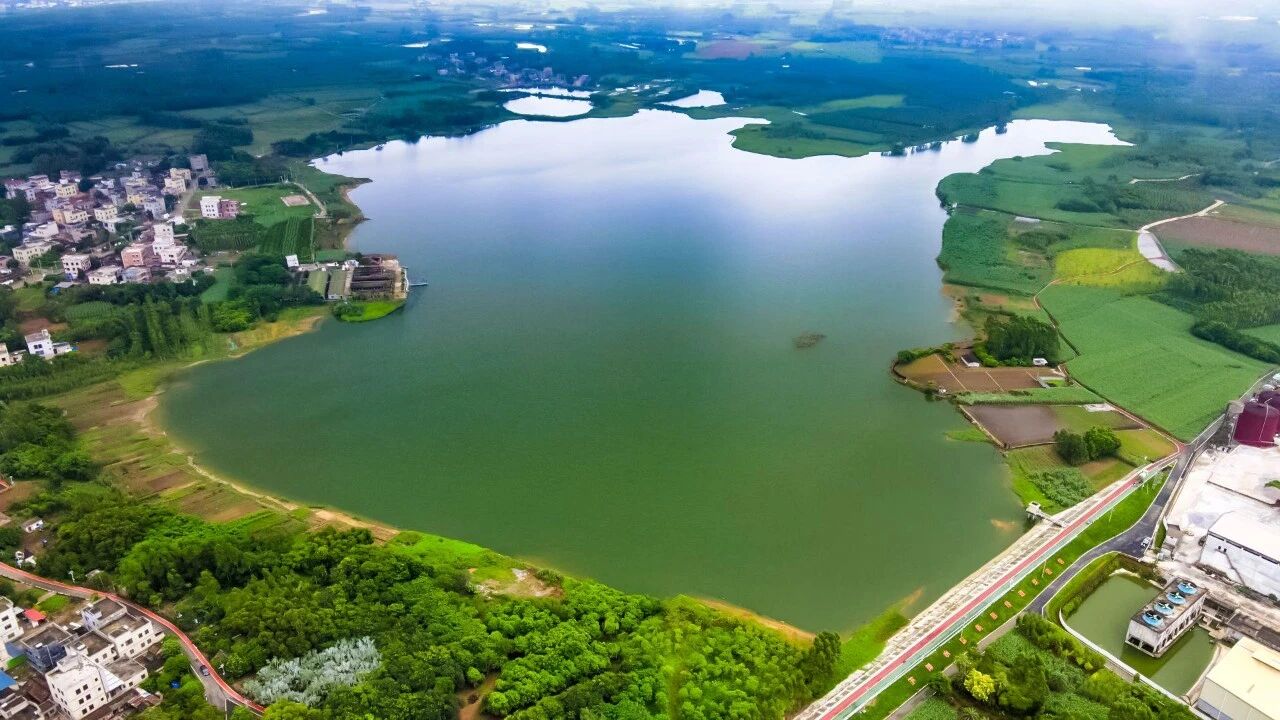 0d7b6d5b330c35b45491d9410590440f.jpg 0d7b6d5b330c35b45491d9410590440f.jpg