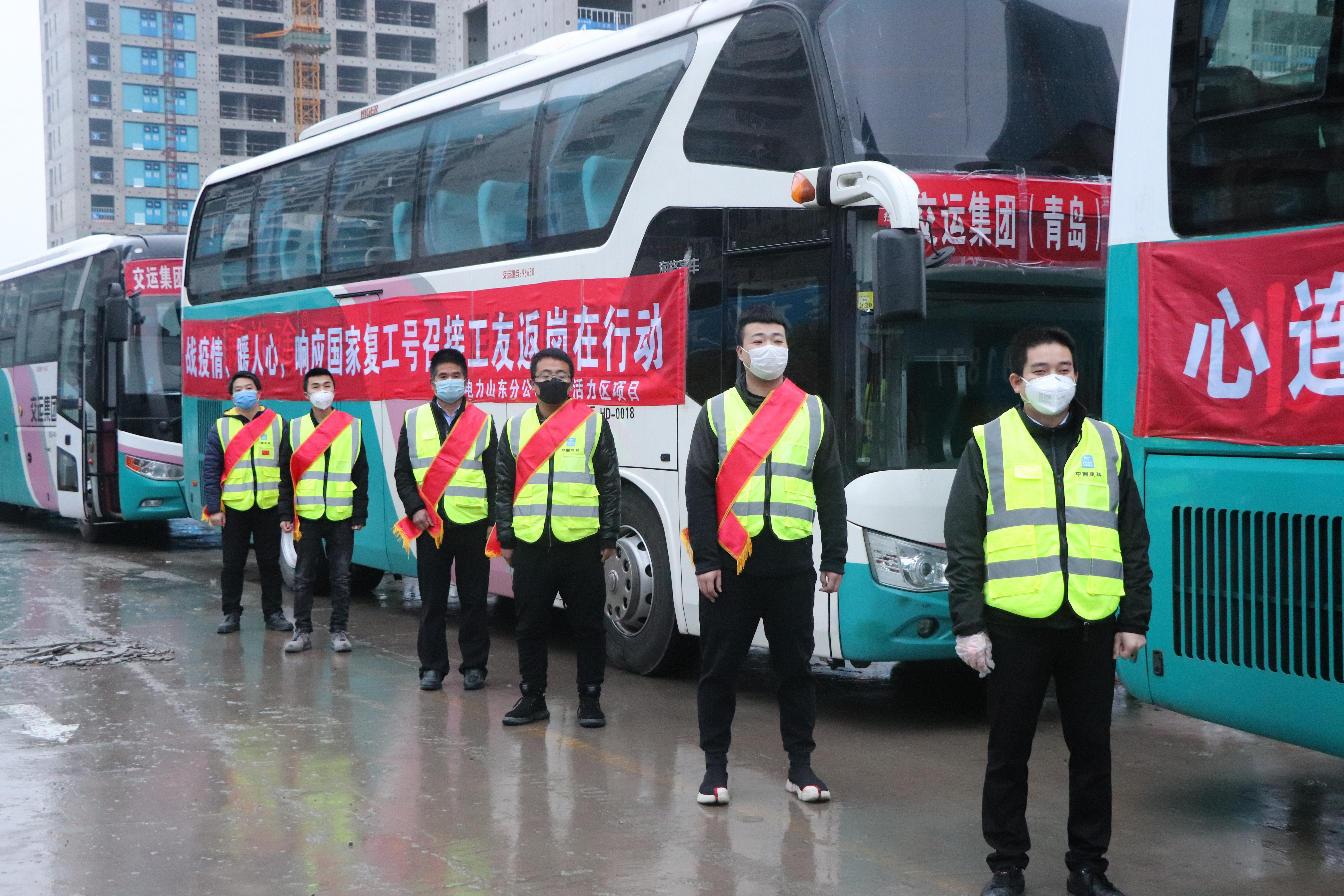 3-农民工返岗专线.JPG 3-农民工返岗专线.JPG