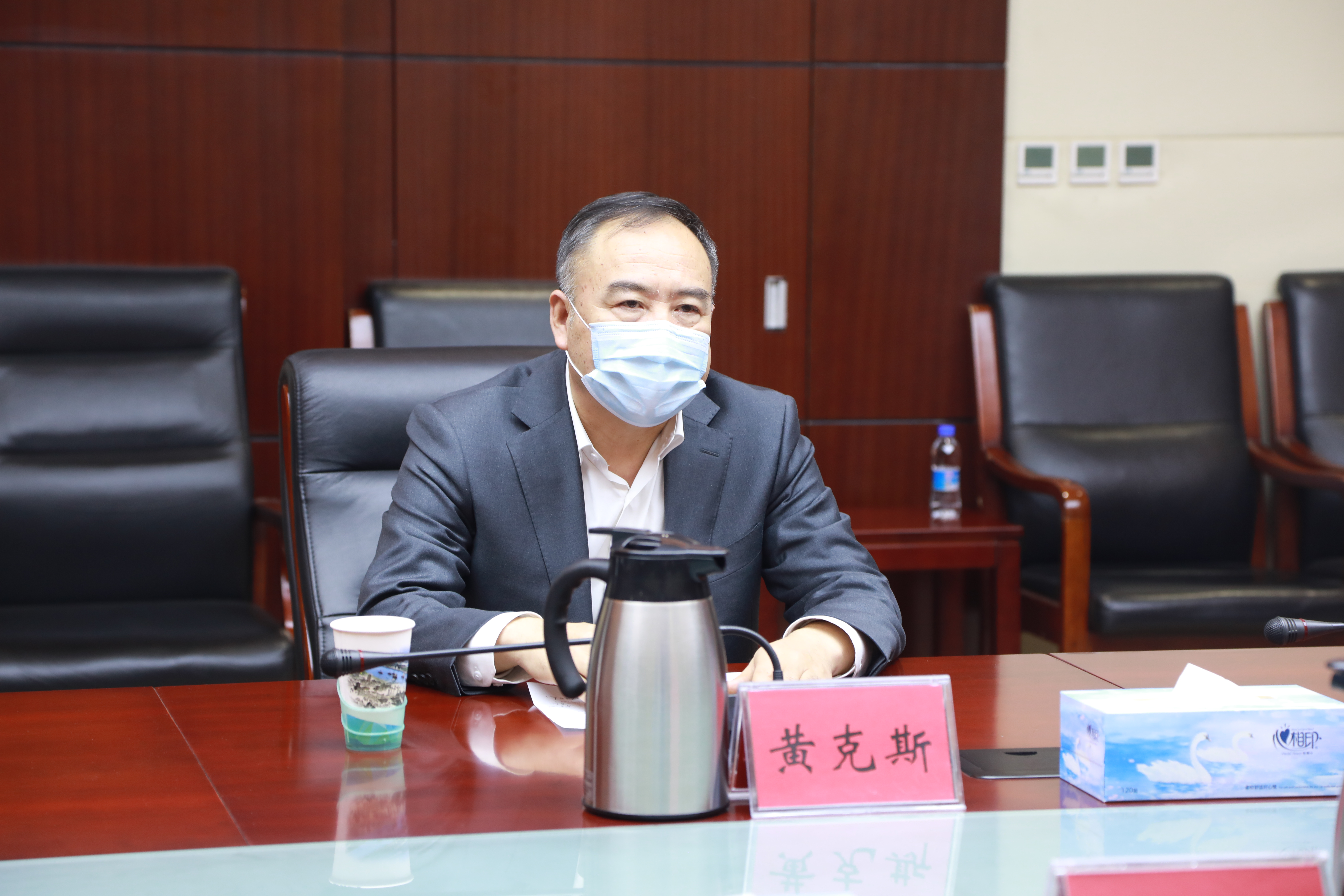 黄董.JPG 黄董.JPG